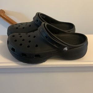 Platform Crocs Like New